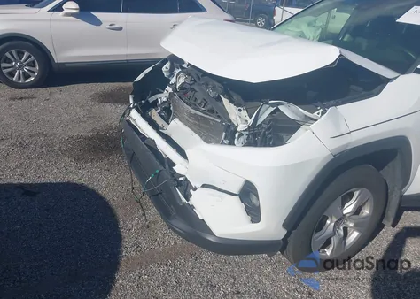 2019 Toyota Rav4 Xle from USA, damaged, VIN JTMP1RFV2KJ021156